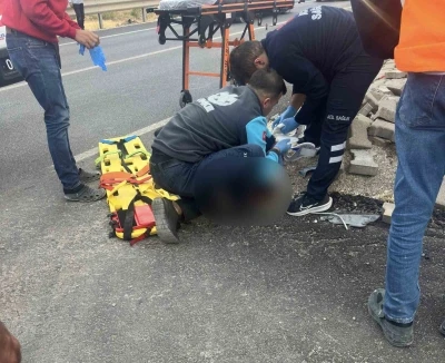 Tır ile motosiklet çarpıştı: 1 ölü
