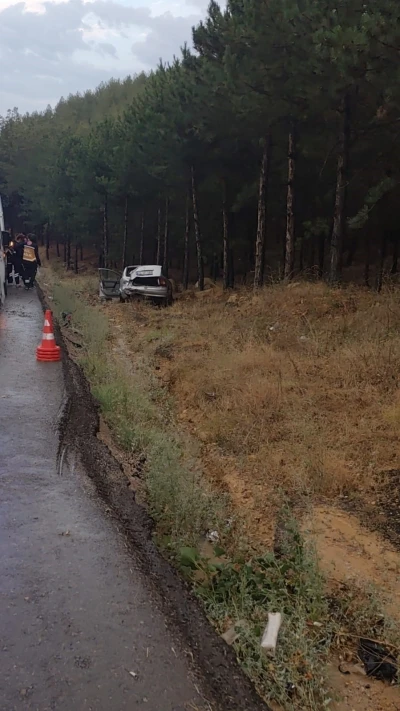 Tır, otomobili 30 metre sürükledi: Şans eseri yaralanan olmadı
