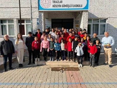 Tırazlar H&uuml;seyin G&uuml;m&uuml;şl&uuml; İlkokulu&rsquo;nda yazar-&ouml;ğrenci buluşması
