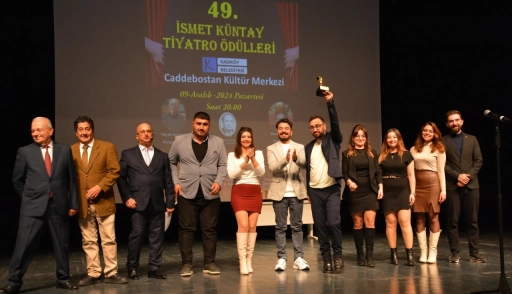 Tiyatral Mardin Topluluğuna &Ouml;d&uuml;l