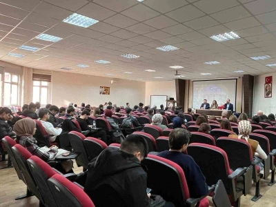 TOG&Uuml;&rsquo;de Mehmet Akif&rsquo;in edebi ve fikri mirası ele alındı
