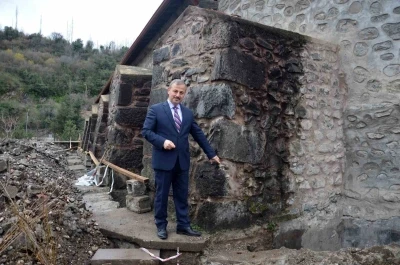 Tokat&rsquo;ta 881 yıllık tarihi cami Osmanlı hamam sistemiyle ısıtılıyor
