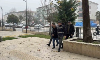 Tokat&rsquo;ta arkadaşını &ouml;ld&uuml;ren zanlı adliyeye sevk edildi
