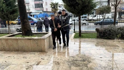 Tokat&rsquo;ta ka&ccedil;ak g&ouml;&ccedil;men taşıyan s&uuml;r&uuml;c&uuml;ler tutuklandı
