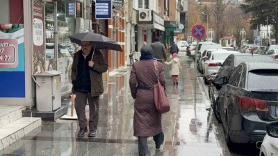 Tokat&rsquo;ta kent merkezinde yağmur, y&uuml;ksek kesimlerinde ise kar etkili oldu
