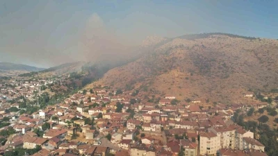Tokat’ta otluk alanda başlayan yangın ağaçlık alana sıçradı
