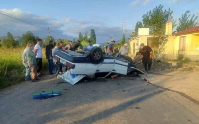 Tokat’ta otomobil ile traktör çarpıştı: 1 yaralı
