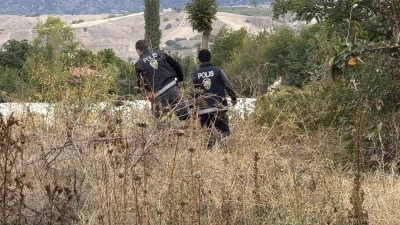 Tokat’ta uygulama noktasında kaçan göçmen konteyner altında yakalandı
