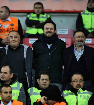 Tolgahan Tuğlu: &quot;Engin Fırat’a Azerbaycan’dan ilgi yoğun, resmi teklif gelirse masaya koyarız&quot;
