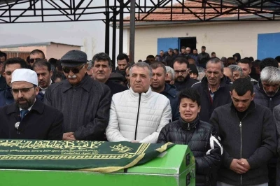 Tomarza B&uuml;y&uuml;kcanlı Mahalle Muhtarı son yolculuğuna uğurlandı
