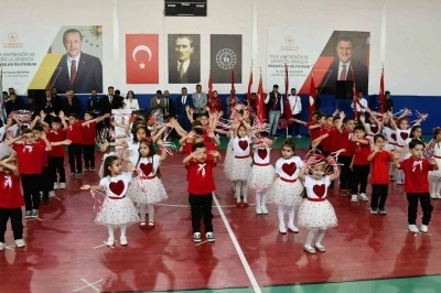 Tomarza&rsquo;da 23 Nisan coşkusu
