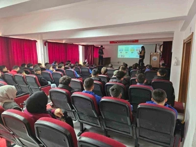 Tomarza&rsquo;da lise &ouml;ğrencilerine siber g&uuml;venlik semineri verildi
