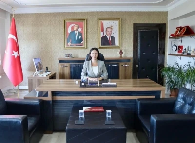 Tomarza Kaymakamı Mine Kurt görevine başladı
