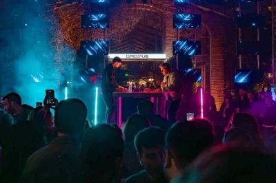 Tonic Walter, Espressolab Roastery&rsquo;de sahne aldı
