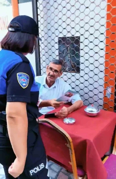 Toplum destekli polislik ekiplerinden esnafa güvenlik bilgilendirmesi
