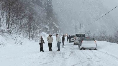 Trabzon-Bayburt karayolu Tilkibeli mevkiinde &ccedil;ığ
