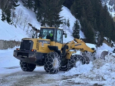 Trabzon&rsquo;da 19 mahalle yolu kar nedeniyle ulaşıma kapandı

