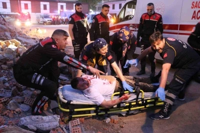 Trabzon&rsquo;da deprem tatbikatı ger&ccedil;eğini aratmadı
