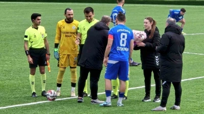 Trabzon&rsquo;da kadın hakemlere 8 Mart jesti
