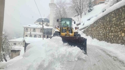 Trabzon&rsquo;da kapalı mahalle yolu kalmadı
