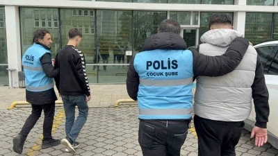 Trabzonspor otob&uuml;s&uuml;n&uuml; taşlayan 5 kişiye adli kontrol
