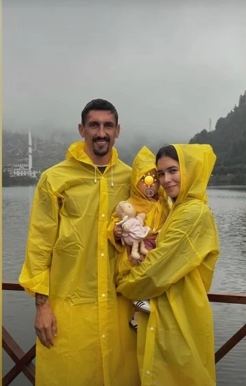 Trabzonspor’un yıldız oyuncusu Savic, Uzungöl’ü ziyaret etti
