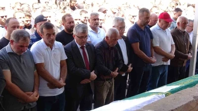 Trafik kazasında hayatını kaybeden hemşire son yolculuğuna uğurlandı
