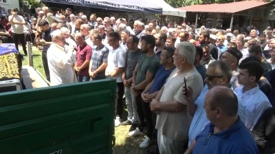 Trafik kazasında hayatını kaybeden karı koca toprağa verildi

