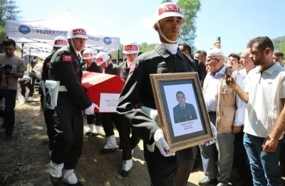 Trafik kazasında ölen uzman çavuş, memleketinde toprağa verildi
