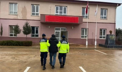 Trafikte &Ccedil;ıkan Kavgada 4 Şahıs Tutuklandı