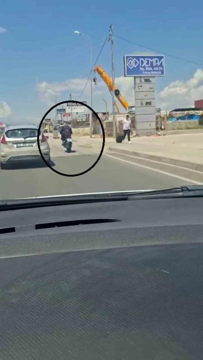 Trafikte tek teker yaparak ilerleyen s&uuml;r&uuml;c&uuml;ye 46 bin TL ceza
