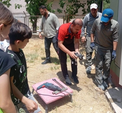 Trafoya Sıkışan Kedi Kurtarıldı