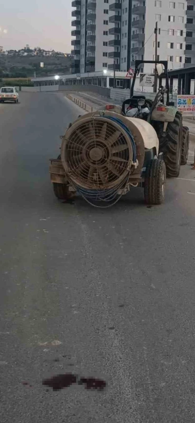Trakt&ouml;rden d&uuml;şen kadın hayatını kaybetti
