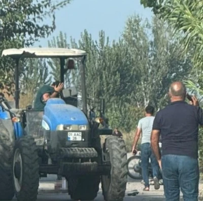 Traktöre arkadan çarpan motosiklet sürücüsü hayatını kaybetti

