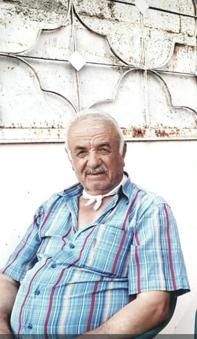 Trakt&ouml;rle tarla s&uuml;rerken kafasını ağa&ccedil; dalına &ccedil;arpıp d&uuml;şen &ccedil;ift&ccedil;i hayatını kaybetti
