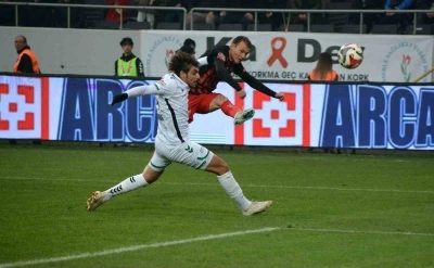 Trendyol 1. Lig: &Ccedil;orum FK: 2 - Sakaryaspor: 0
