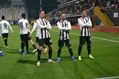 Trendyol 1. Lig: Manisa FK: 4 - Boluspor: 1
