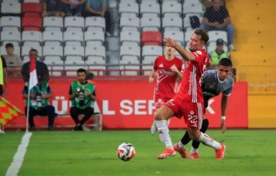 Trendyol Süper Lig: Antalyaspor: 1 - Fatih Karagümrük: 2 (Maç sonucu)
