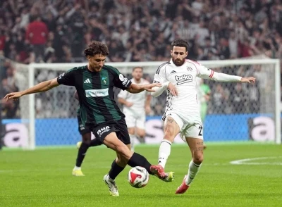 Trendyol Süper Lig: Beşiktaş: 2 - Kocaelispor: 0 (Maç devam ediyor)
