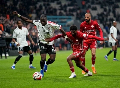Trendyol S&uuml;per Lig: Beşiktaş: 4 - Antalyaspor: 2 (Ma&ccedil; sonucu)
