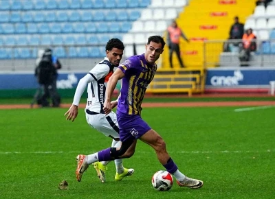 Trendyol S&uuml;per Lig: Ey&uuml;pspor: 0 - Başakşehir: 1 (Ma&ccedil; devam ediyor)

