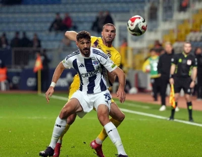 Trendyol Süper Lig: Eyüpspor: 1 - Kasımpaşa: 0 (İlk yarı)
