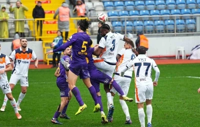 Trendyol S&uuml;per Lig: Ey&uuml;pspor: 1 - RAMS Başakşehir: 2 (Ma&ccedil; Sonucu)
