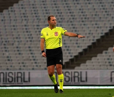 Trendyol Süper Lig: Fatih Karagümrük: 0 - Kocaelispor: 0 (İlk yarı)
