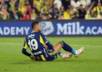 Trendyol Süper Lig: Fenerbahçe: 0 - Corendon Alanyaspor: 1 (İlk yarı)
