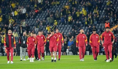 Trendyol Süper Lig: Fenerbahçe: 0 - Galatasaray: 0 (Maç devam ediyor)
