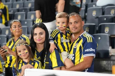 Trendyol Süper Lig: Fenerbahçe: 1 - Kocaelispor: 0 (Maç devam ediyor)
