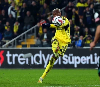 Trendyol S&uuml;per Lig: Fenerbah&ccedil;e: 4 - Konyaspor: 0 (Ma&ccedil; sonucu)
