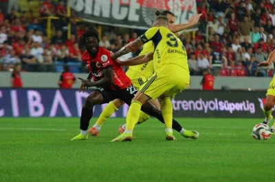 Trendyol Süper Lig: Gençlerbirliği: 1 - Fenerbahçe: 3 (Maç sonucu)
