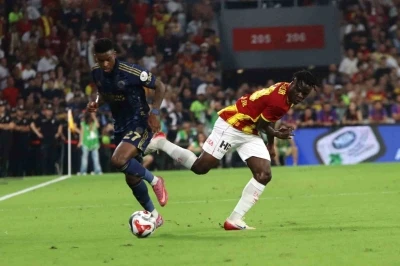 Trendyol Süper Lig: Göztepe: 0 - Fenerbahçe: 0 (İlk yarı)
